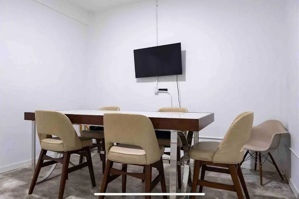Сasa de vacaciones 18 Bedrooms 32 Guest La Placita De Santurce By Rentalspr San Juan